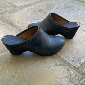 Isabel Marant black leather clogs